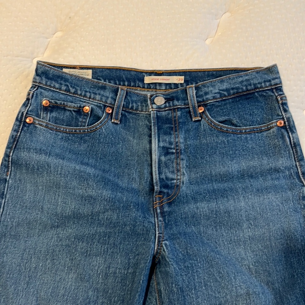 Levi wedgie straight